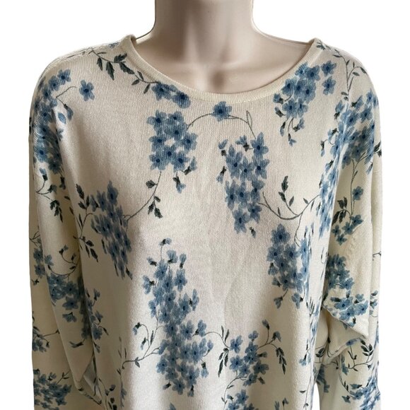 Woman Chrysanthemum White Floral Pullover Sweater 1X Top u - Picture 3 of 9